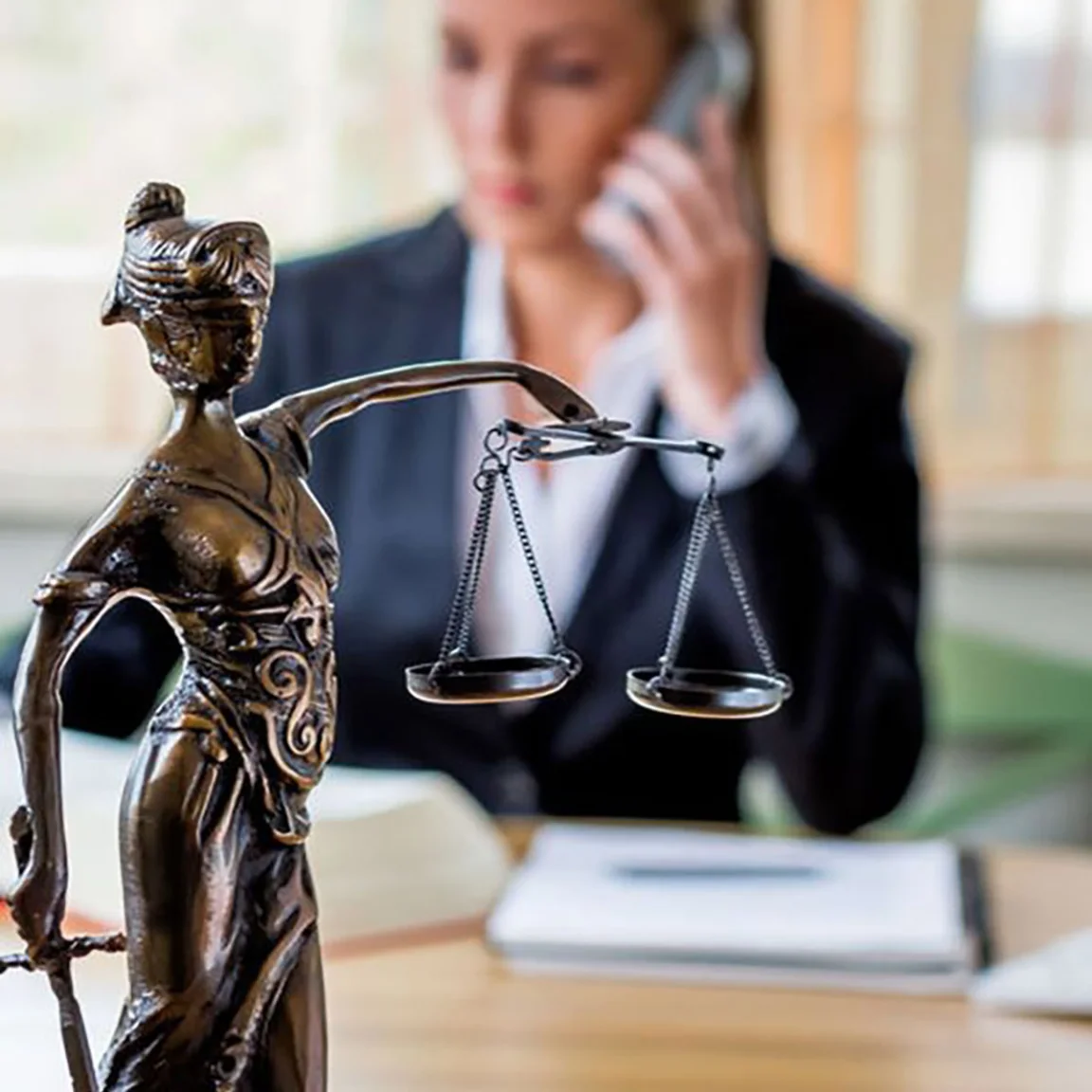 Anwalt Arbeitsrecht Berlin Fristlose Kundigung Prufen Hee Rechtsanwalte